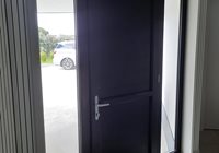 Door 08